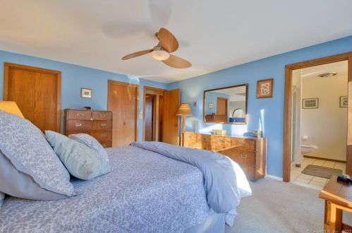 139 Wyneding Hill Rd, Manchester CT  06040-6608 exterior