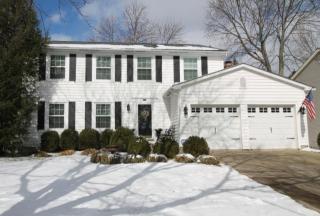 712 Suntree Dr, Westerville, OH 43081-5015