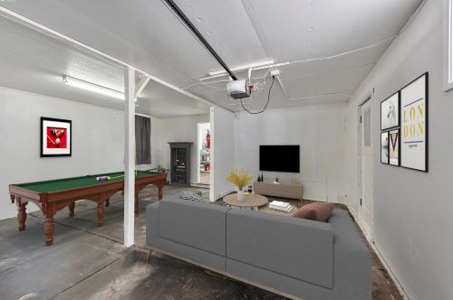 2031 103rd Ave, Oakland CA  94603-3325 exterior
