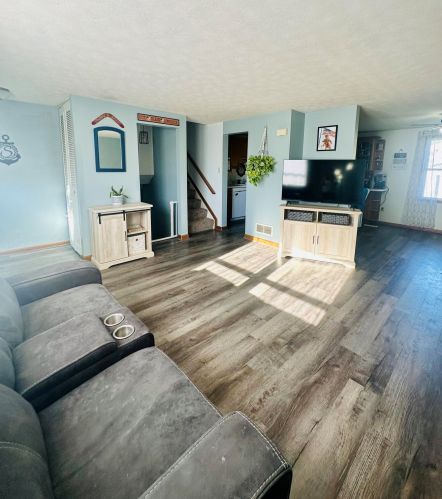818 Barkins Ave, Englewood, OH 45322-1725