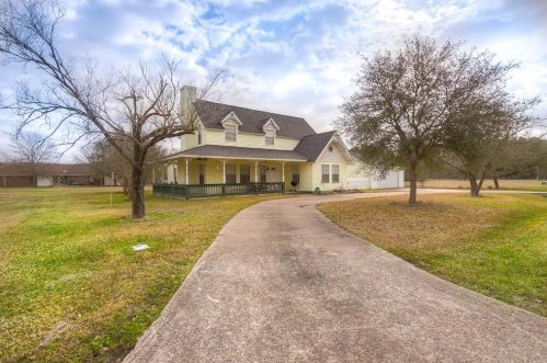 45 Meadow Lake Dr, Chita, TX 75862-8921