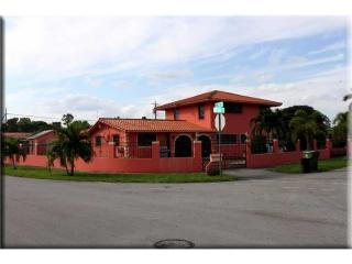 7920 18th Ct, Hialeah FL  33014-3209 exterior
