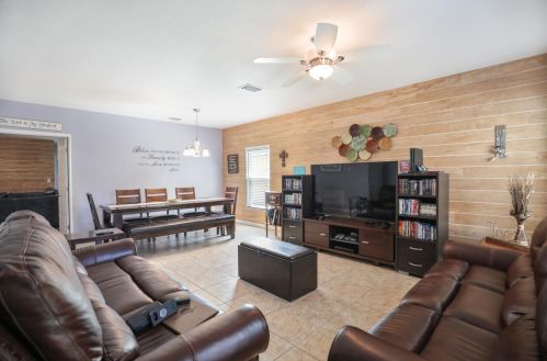 8171 Westfield Cir, Vero Beach FL  32966-1282 exterior