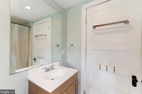 12841 James Monroe Hwy, Leesburg VA  20176-5340 exterior