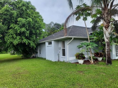 574 Charwood Ave, Lehigh Acres, FL 33974-5973