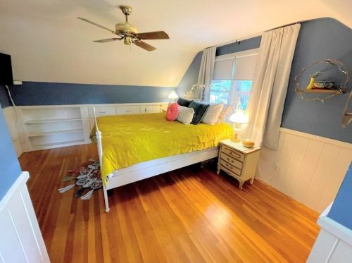 31 Crest Ave, Lincoln RI  02865-3024 exterior