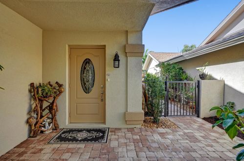146 Sand Pine Dr, Jupiter, FL 33477-9678