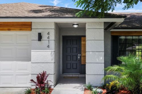 4414 Bridgewater Dr, Orlando, FL 32817-1371