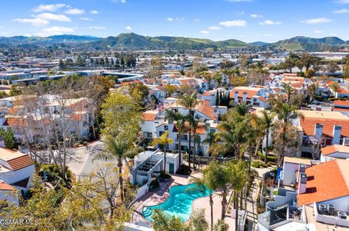 1109 Tivoli Ln, Simi Valley CA  93065-0987 exterior