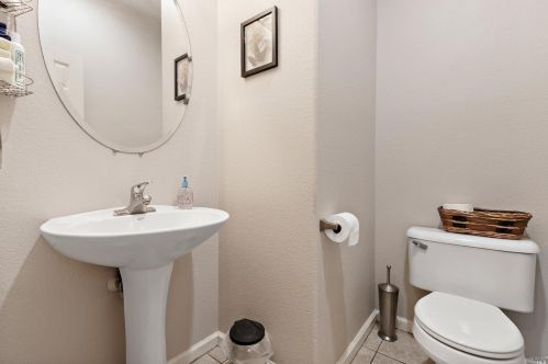 915 Mayport Dr, West Pittsburg CA  94565-4494 exterior