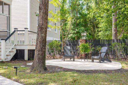 109 Shelmore Blvd, Mount Pleasant SC  29464-6614 exterior