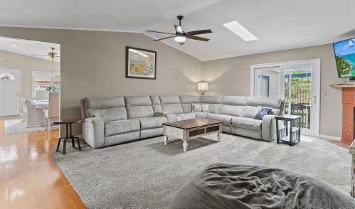 1173 Via Argentina, Vista CA  92081-6342 exterior