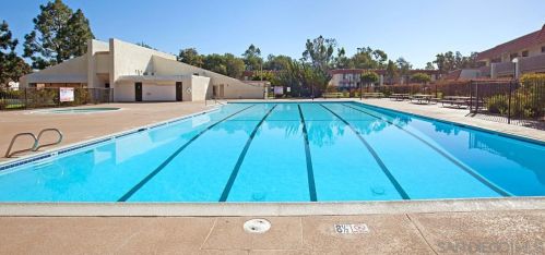 2707 Via Colima, Carlsbad CA  92010-1377 exterior