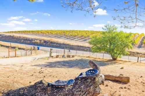 2655 Geneseo Rd, Lake Nacimiento CA  93446-7370 exterior