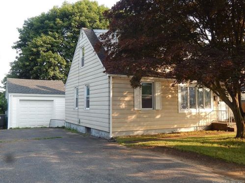 12 Alden Pl, Milford, CT 06460-4510