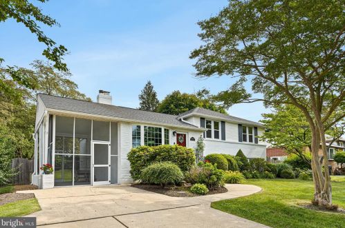 2646 Robino Dr, Wilmington, DE 19808-2245