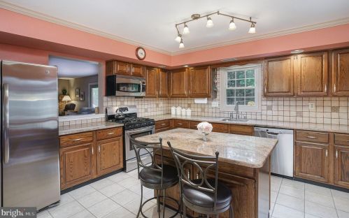 13 Beth Dr, Prospectville PA 19002-1930 exterior