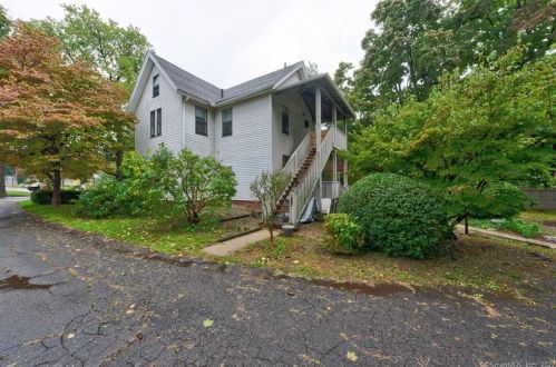 25 Hollister St, Manchester, CT 06042-3532