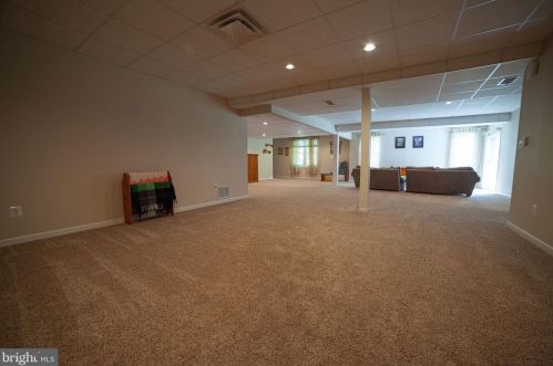 17 Maple Ln, Glen Mills PA  19342-2250 exterior