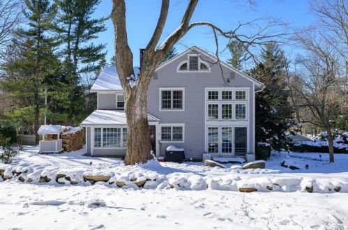 187 Salem Rd, Scotts Corners NY  10576-1325 exterior