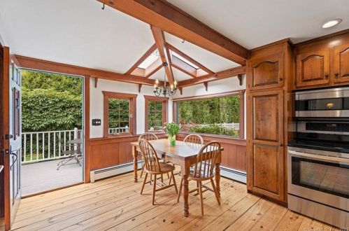 1305 Main St, Wapping CT  06074-2454 exterior