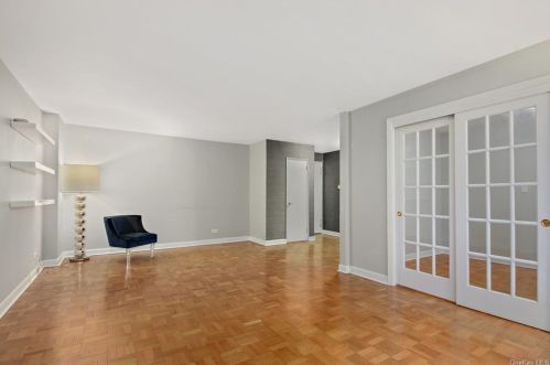 3135 Johnson Ave, Bronx, NY 10463-3503