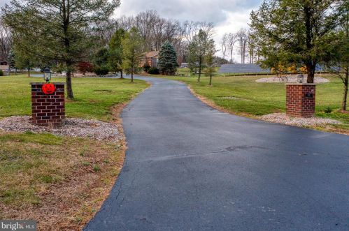 204 Schwartz Valley Rd, Schuylkill Haven, PA 17972-9520