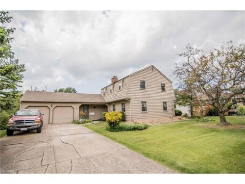 414 Stafford Dr, Elyria, OH 44035-2978