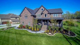 1909 Basham Ln, Clarksville, TN 37043-5900