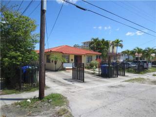 2801 25th St, Miami, FL 33133-2103