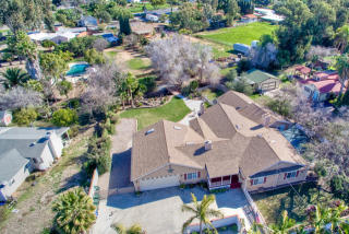 1550 Foothill Dr, Vista, CA 92084-4708