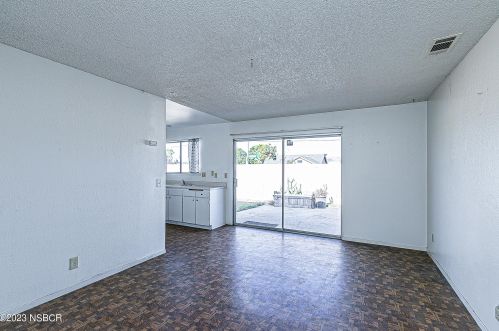 1061 Wildwood Rd, Santa Maria CA  93454-2442 exterior