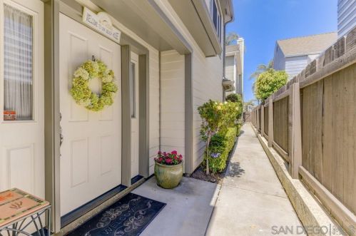 313 D Ave, San Diego, CA 92118-1330