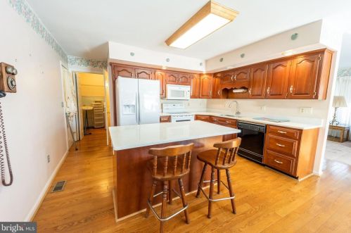 20 Gideon Ln, Falling Waters WV exterior