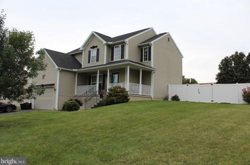 153 Millennium Dr, Blandon, PA 19510-9575