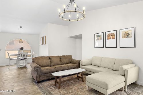 950 Redondo Dr, Gilbert AZ 85233-7539 exterior