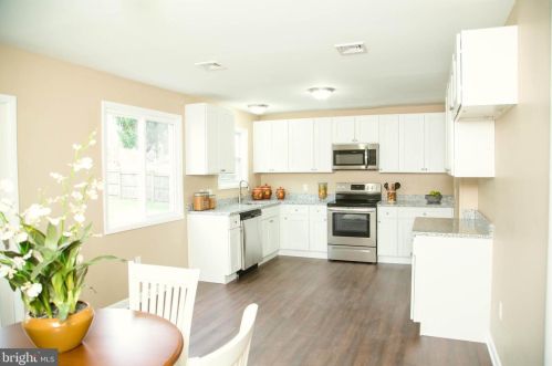 71 Honeysuckle Dr, Navy Sup Dpt PA 17050-3166 exterior