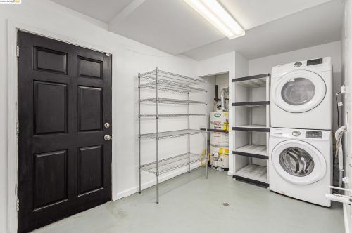 3026 Adeline St, Oakland CA 94608-4412 exterior