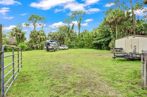 761 11th St, Naples FL  34117-2183 exterior