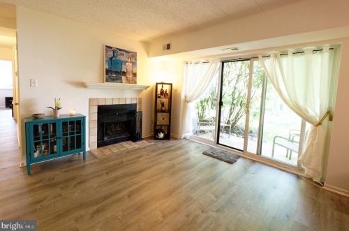 33 Le Forge Ct, Wayne, PA 19087-1222