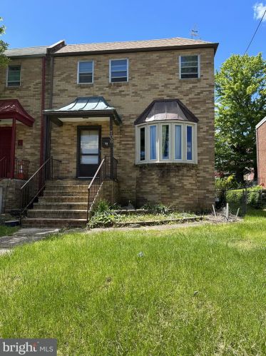 706 38th St, Wilmington, DE 19805-2033