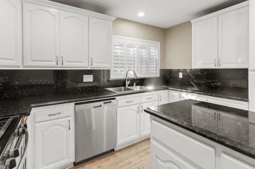 617 Pinecrest Ln, Walnut CA  91789-4163 exterior
