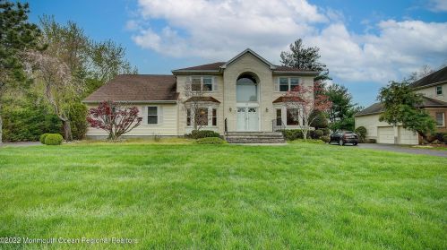 47 Amagansett Dr, Morganville, NJ 07751-1182