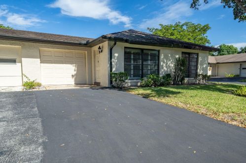 4730 Storkwood Ln, Boynton Beach, FL 33436-0804