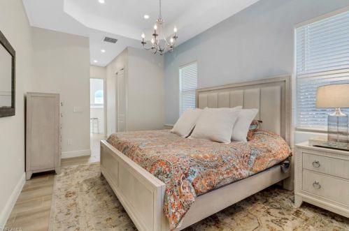 421 35th Ave, Naples FL  34120-1356 exterior