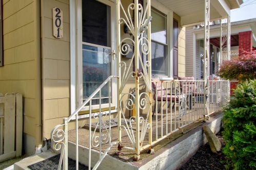 201 Kenton St, Covington, KY 41016-1230