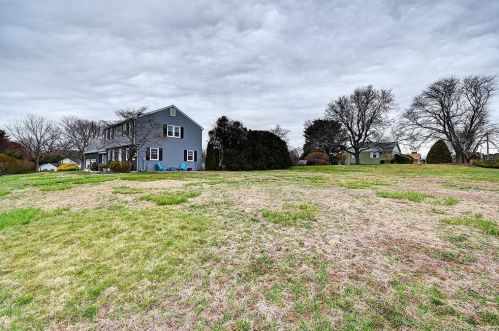 9 Still Field Rd, Manchester CT  06040-6355 exterior