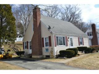 27 Skyline Dr, Danbury, CT 06810-7034