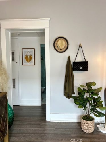 112 Yorktown, Newport Beach CA  92660-6144 exterior