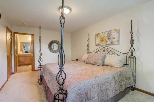 2301 Silver Fox Ct, Waukesha WI  53188-2593 exterior